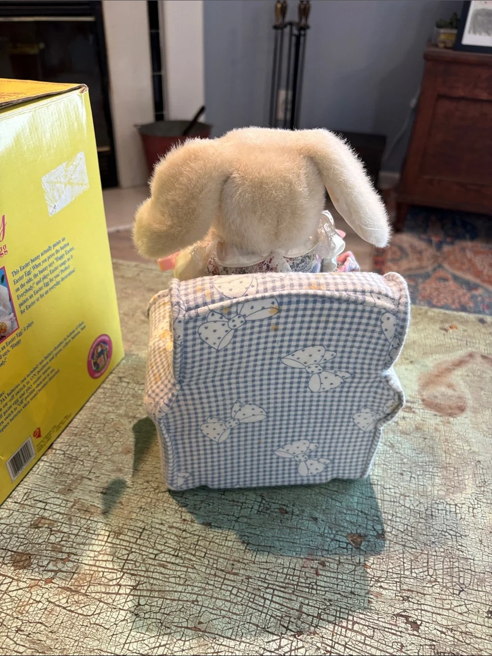 Vintage 1994 Gemmy Animated Easter Bunny Painting Egg Original Box AS IS